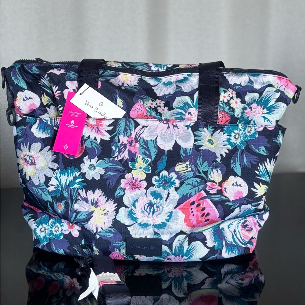 NWT Vera Bradley Floral Reactive Tote Bag for travel, yoga, picnic-Garden Picnic